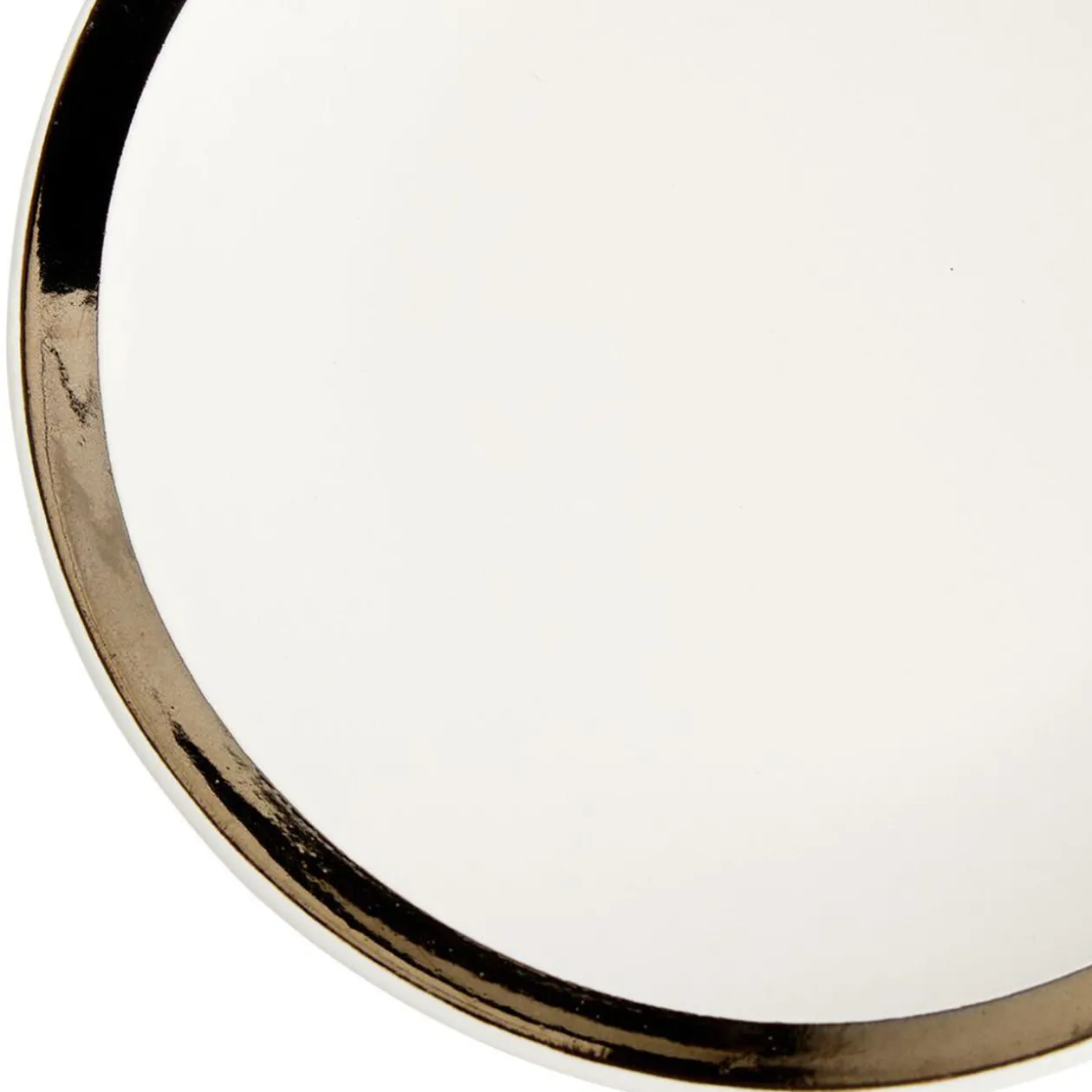 Assiette à dessert en faïence avec liseré doré