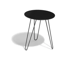 Bout de canapé Lou noir à trois pieds