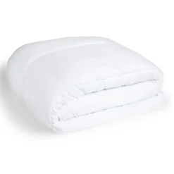 Couette caline polyester blanc 2 places 220x240cm