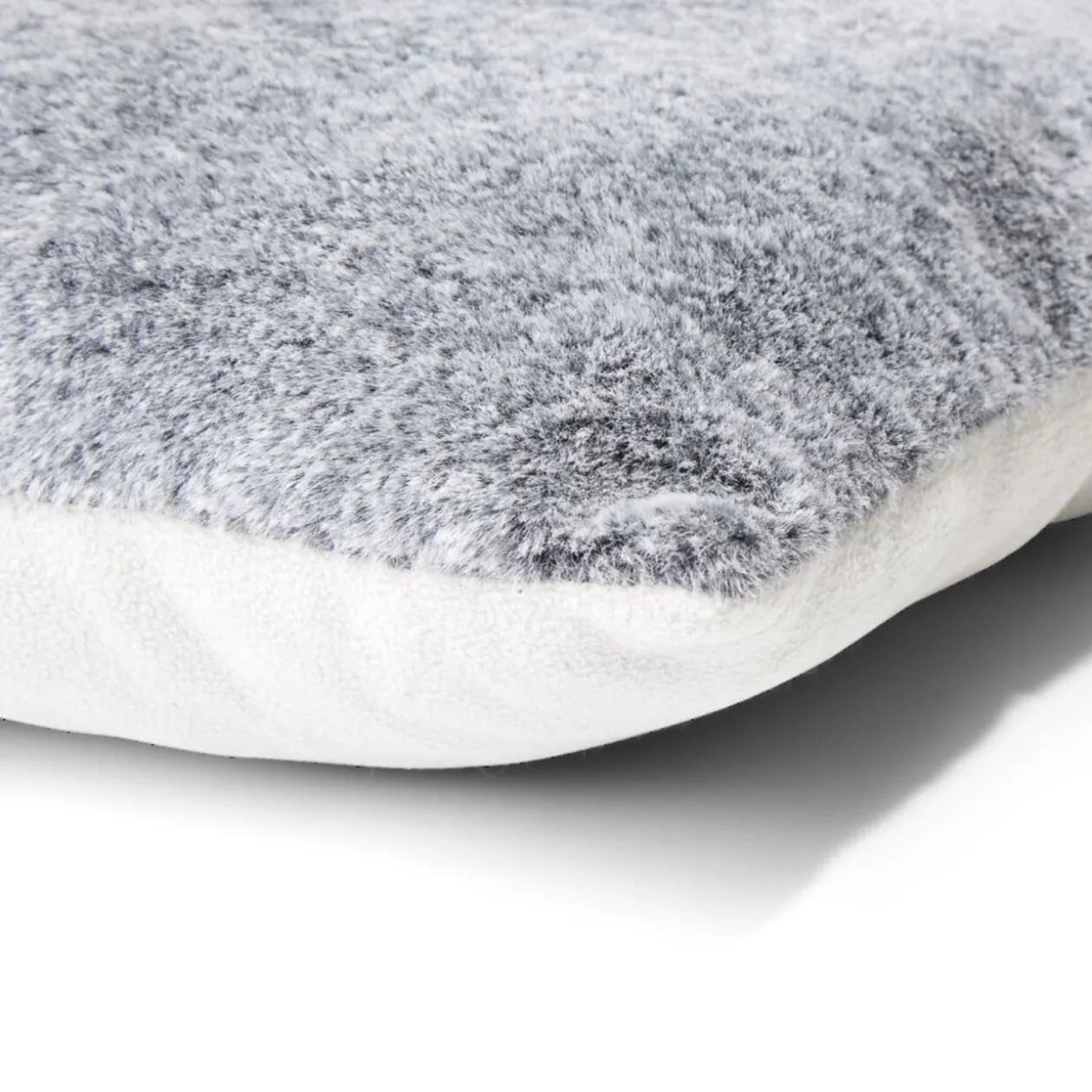 Coussin carré 1 face imitation fourrure beige 45x45cm