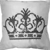 Housse de coussin blanc design couronne
