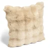 Housse de coussin lignes fausse fourrure lapin 45x45cm crème ou marron clair