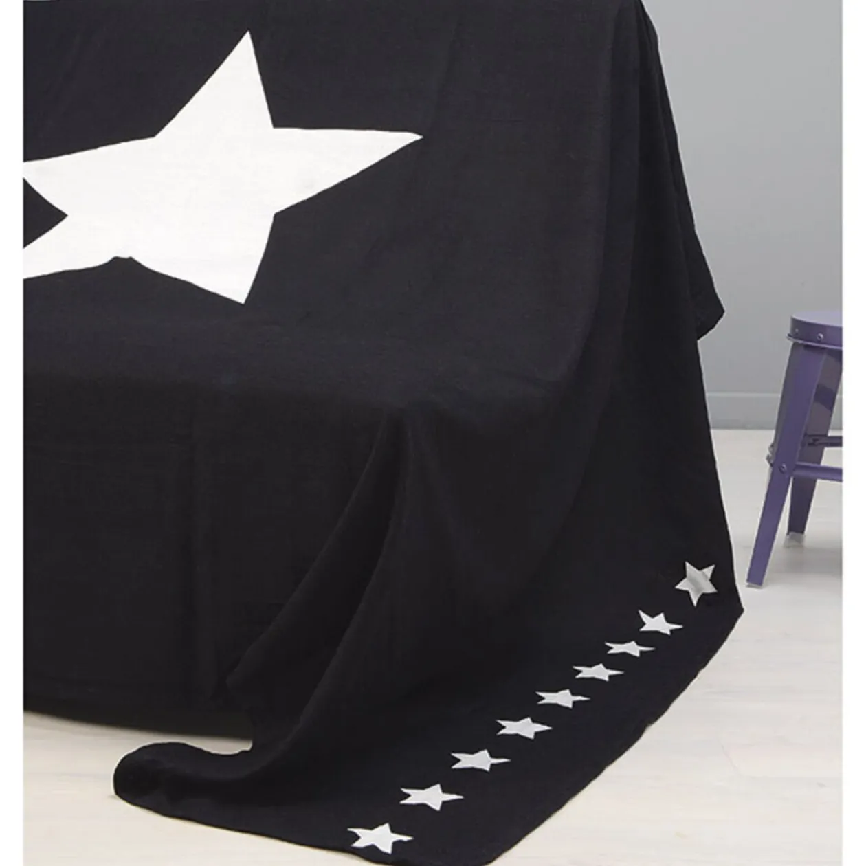 Jeté de canapé bleu marine design étoiles blanches