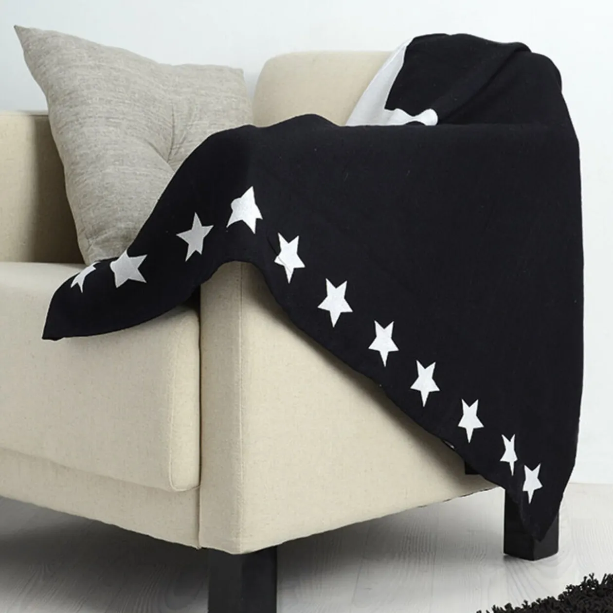 Jeté de canapé bleu marine design étoiles blanches