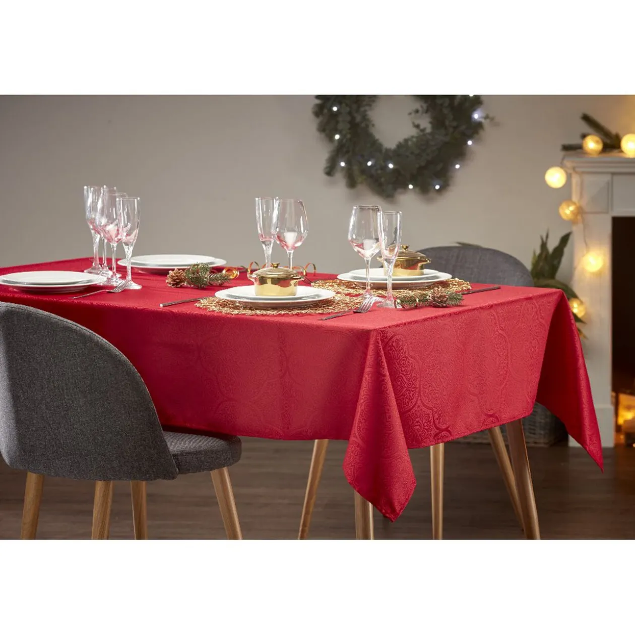 Nappe jacquard rouge motif arabesque L 350 cm