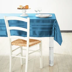 Nappe rectangulaire bleue à rayures jacquard