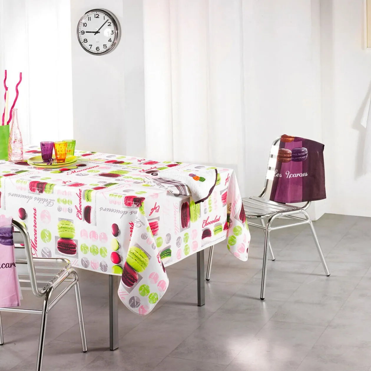 Nappe rectangulaire imprimée multicolore macarons