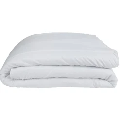 Pack couette polyester 240x220cm et 2 oreillers