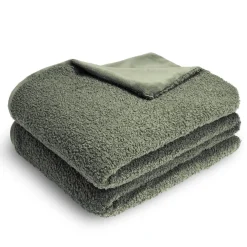 Plaid bouclette 130x160cm polyester 3 coloris