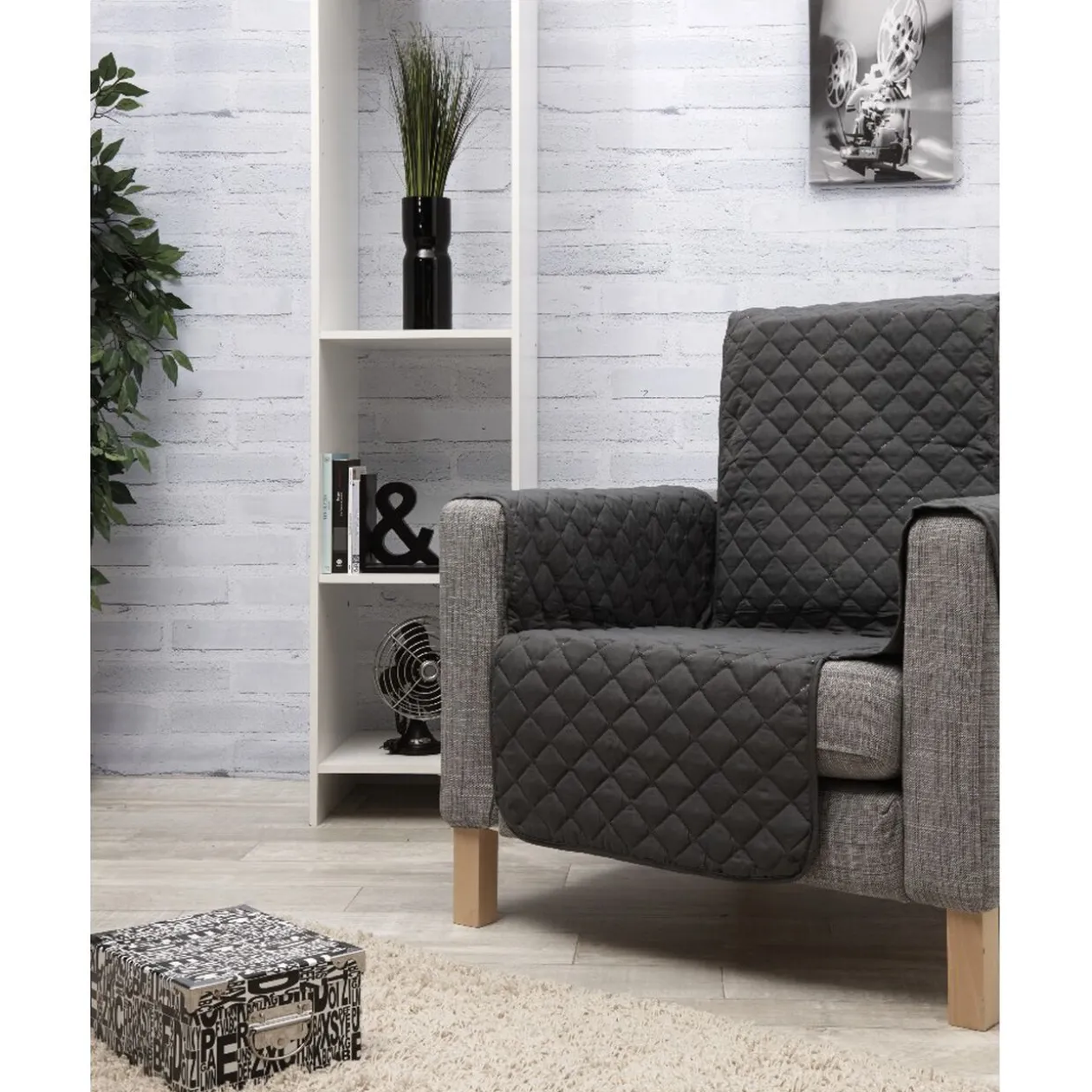 Protège fauteuil gris foncé uni