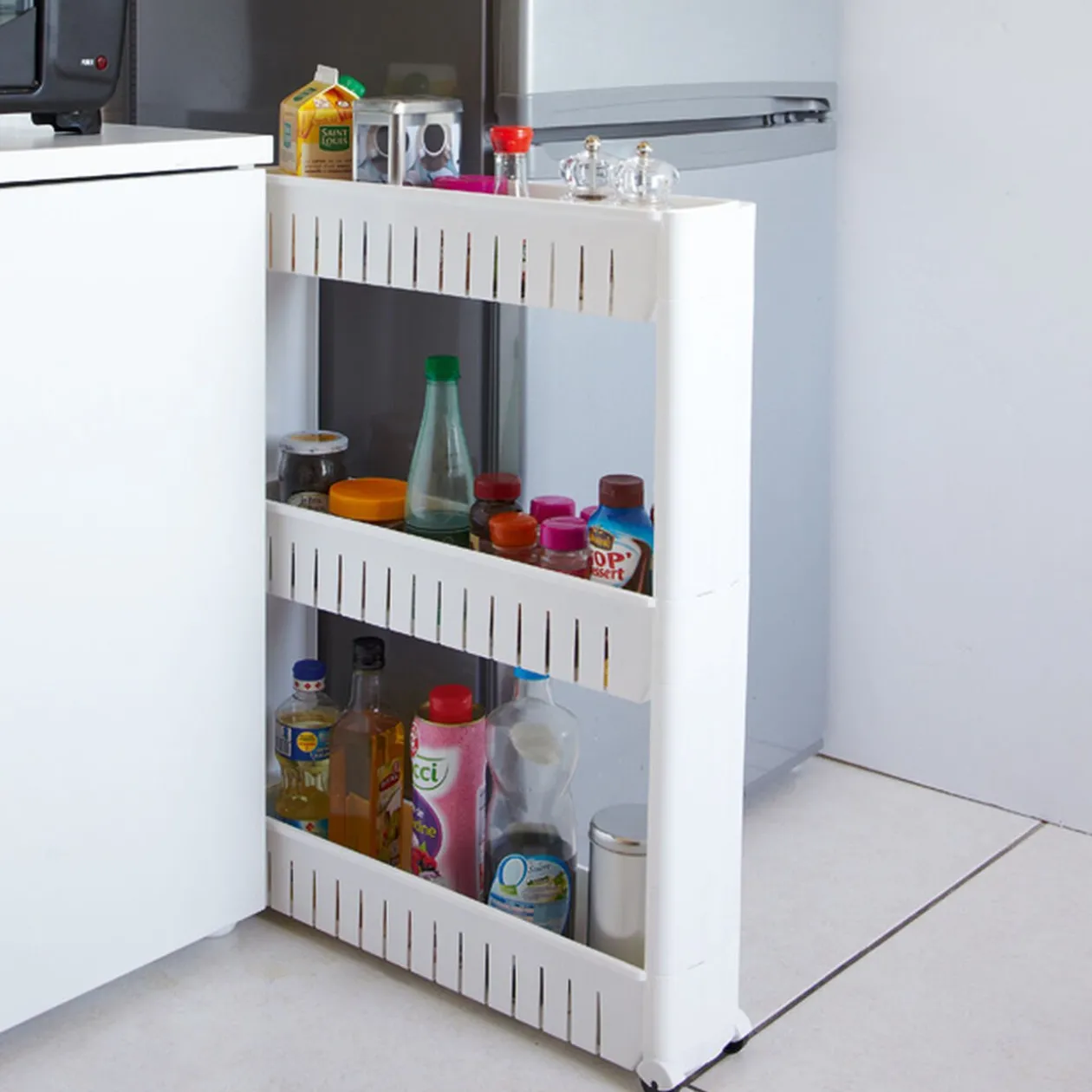 Resserre de cuisine étroite