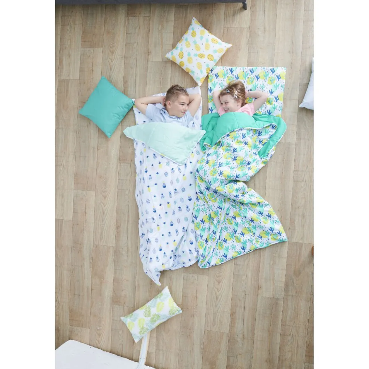 Sac de couchage nomade avec oreiller pour enfant