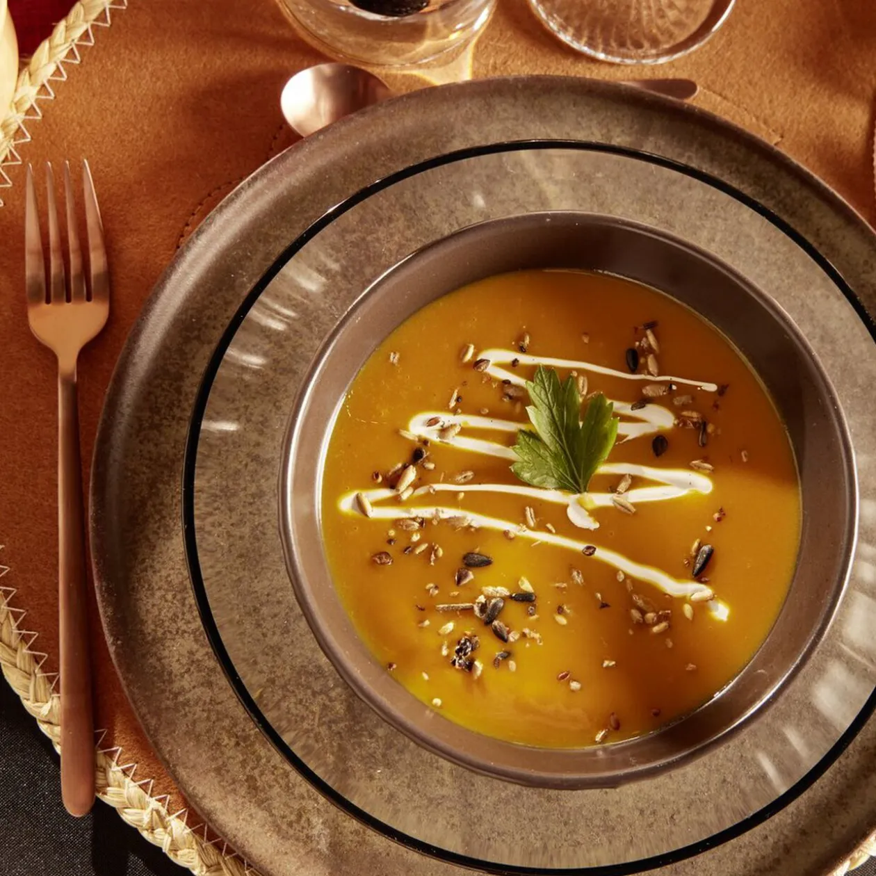 Set de table motif écureuil polyester effet feutrine Ø38cm orange