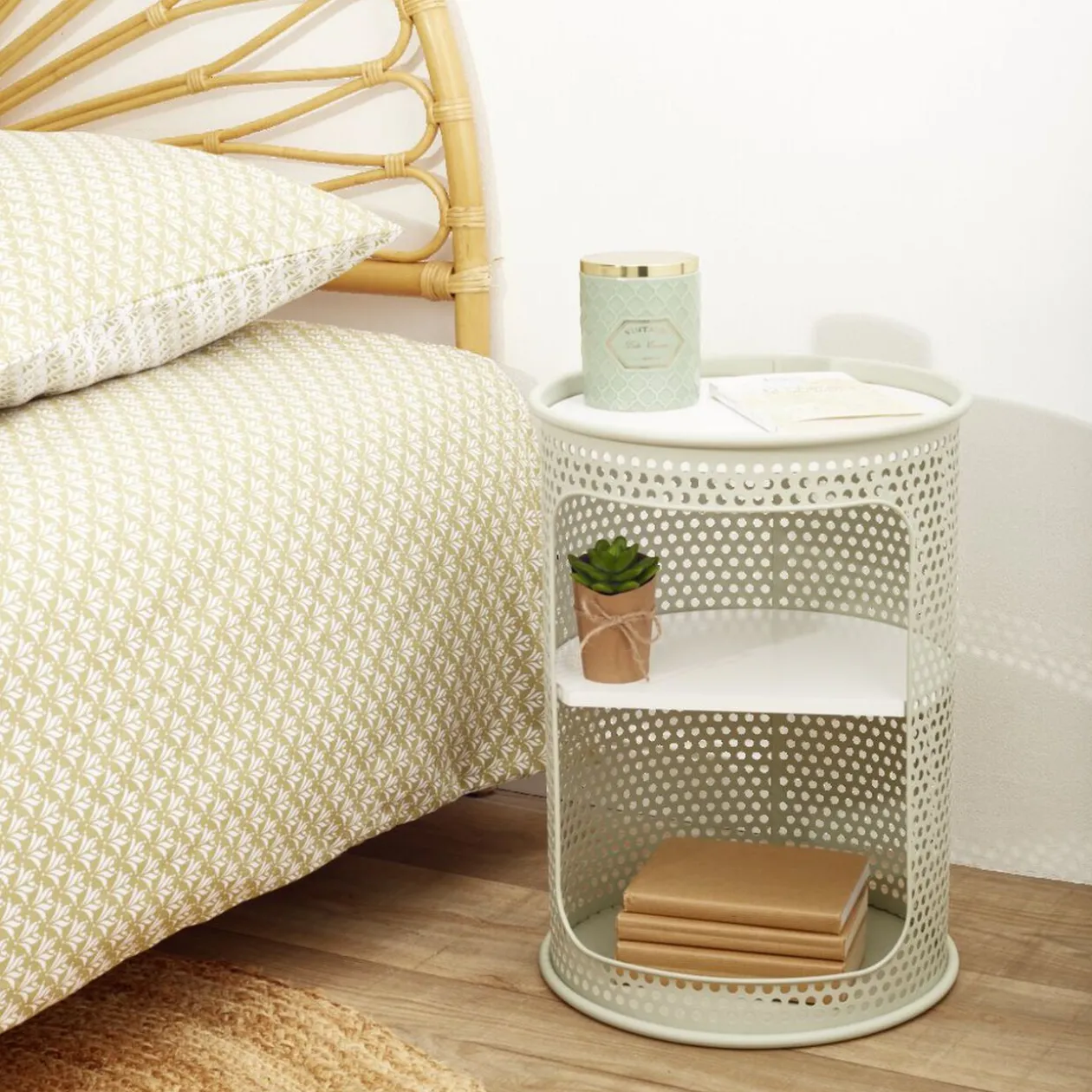 Table de chevet Mahel Ø33xH47cm bois et acier vert pistache